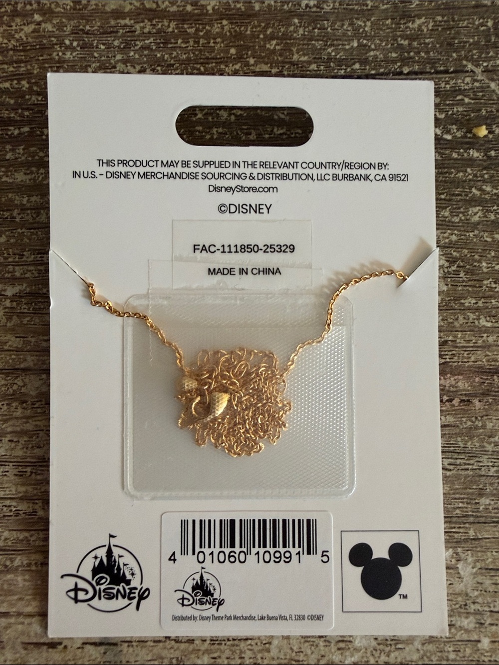 NWT Walt Disney World Girls Crew four park icon necklace - Picture 3 of 3